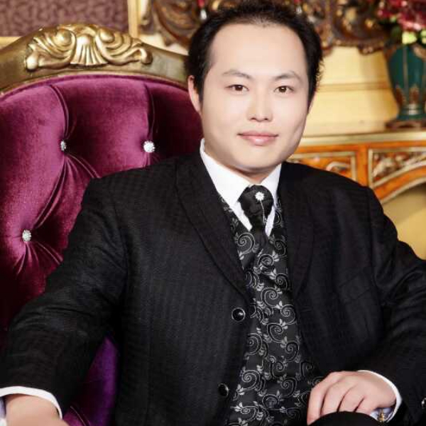 不华丽的华尔兹的照片