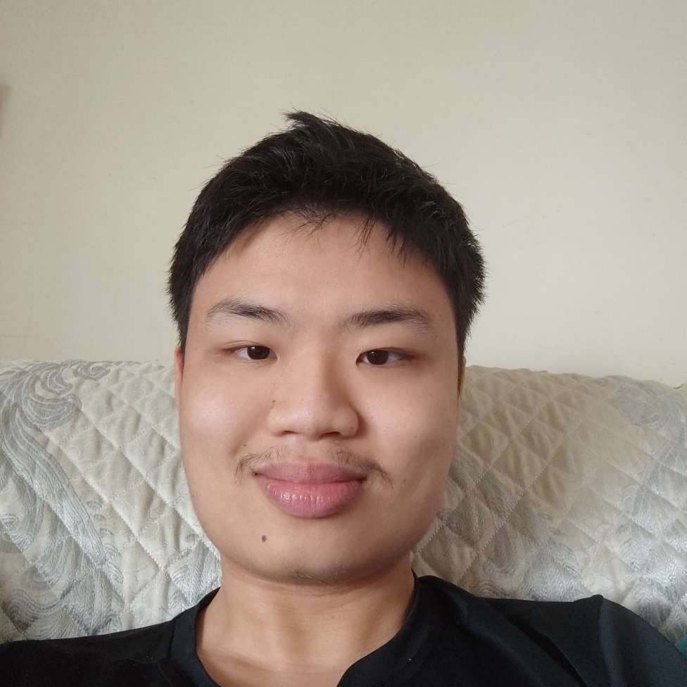 小伙与丰富的照片