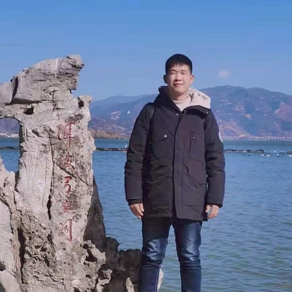 嗯铁柱的照片