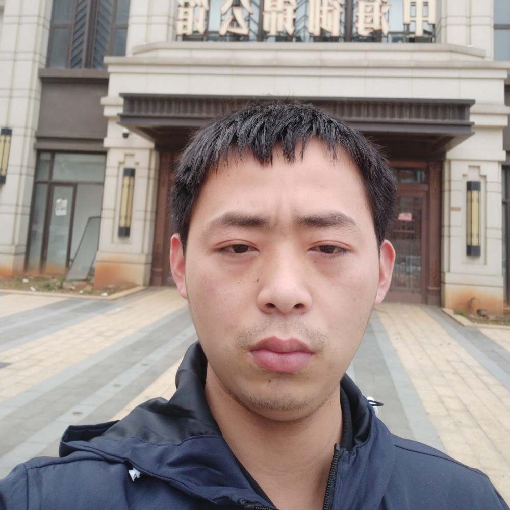 饶思龙的照片