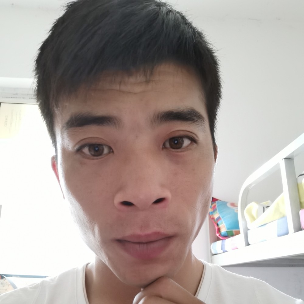 羽裳拾忆俏皮的照片