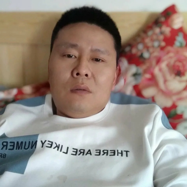 暴躁迎小蝴蝶的照片