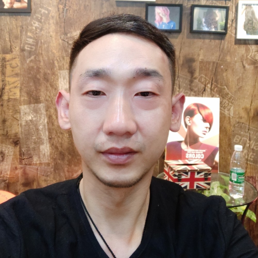 啊龙1的照片