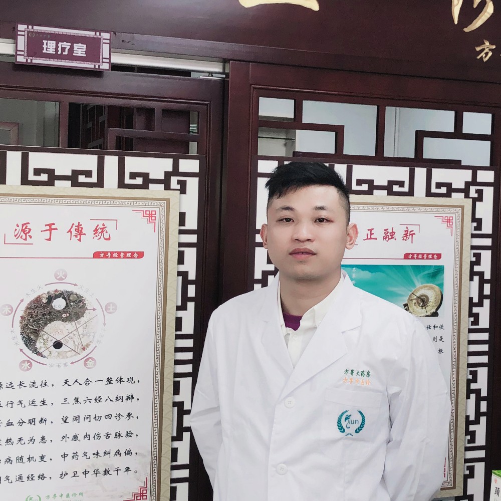 感情的小猪头。的照片