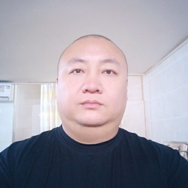 王敬坤的照片
