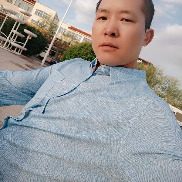 曾经拥抱的珍贵的照片