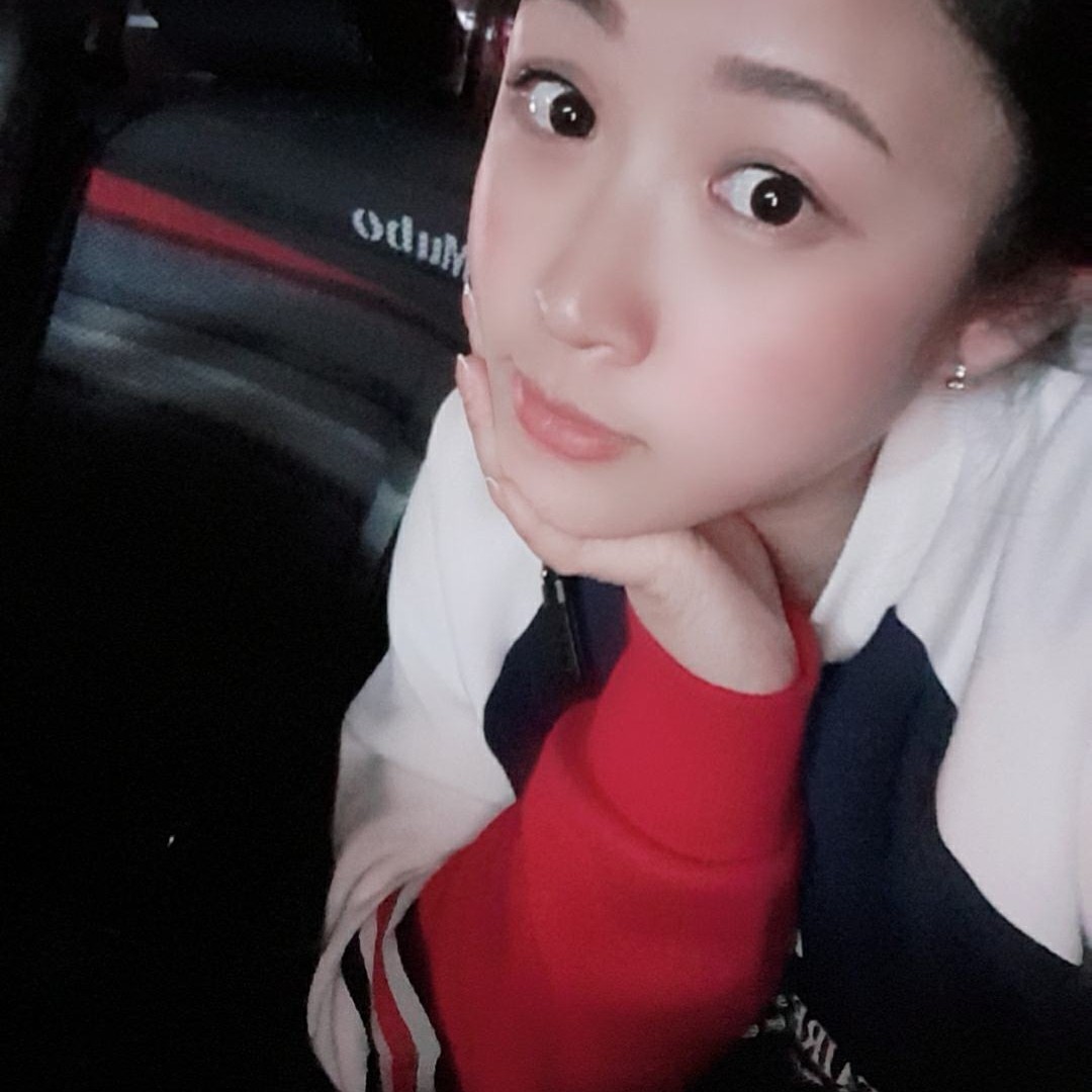 金鱼回眸从容的照片