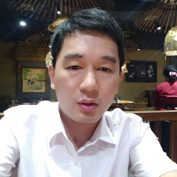 奋斗砖头的照片