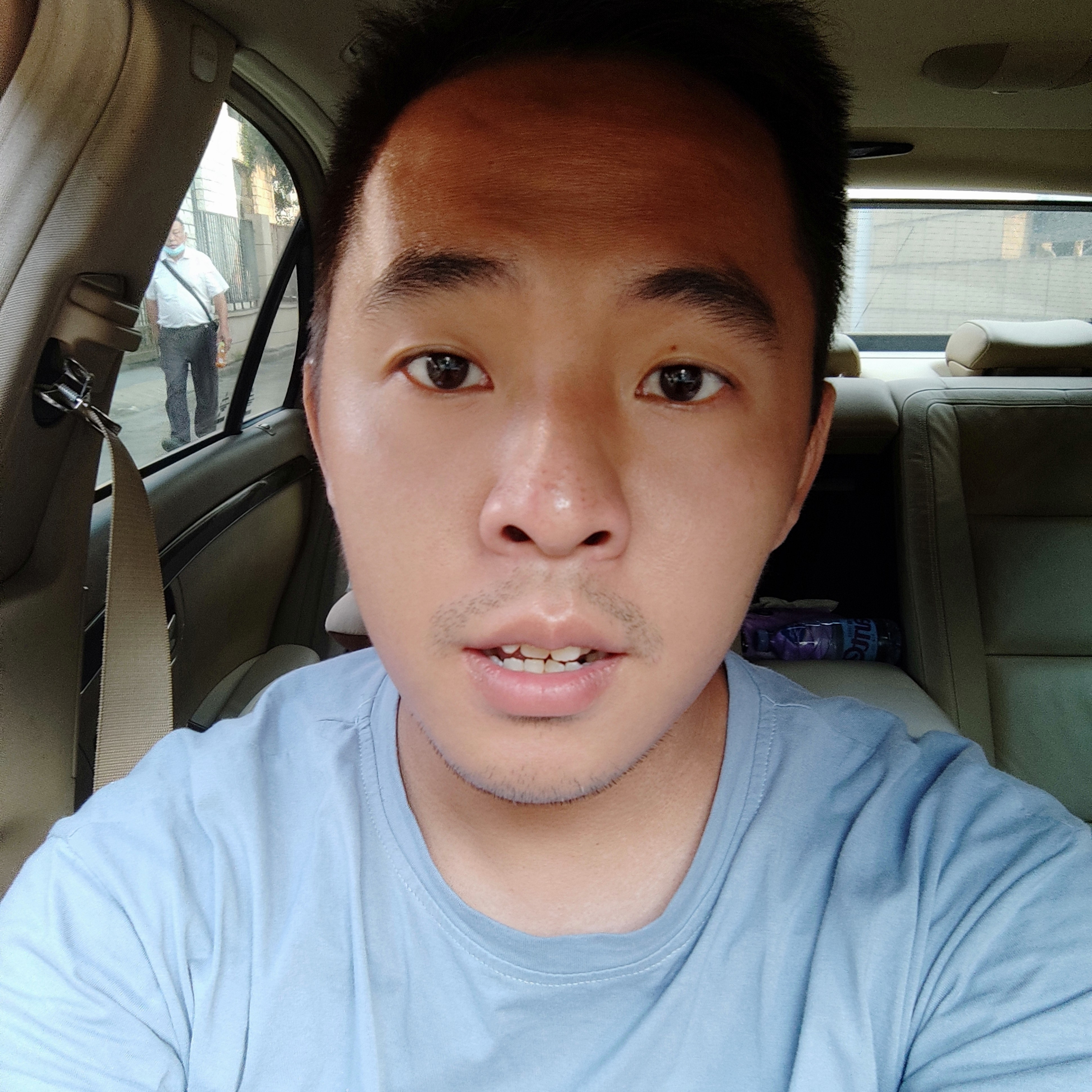 刻苦爱恋大米的照片