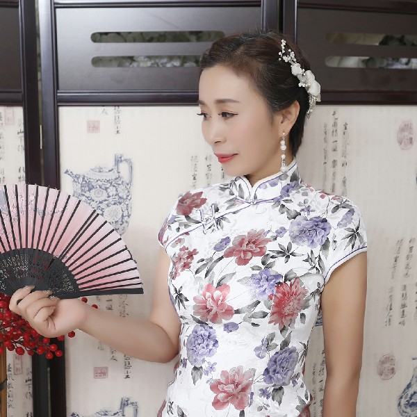 红玫瑰真淳的照片