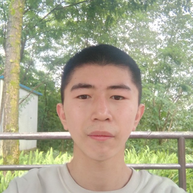 傻子小哥哥的照片