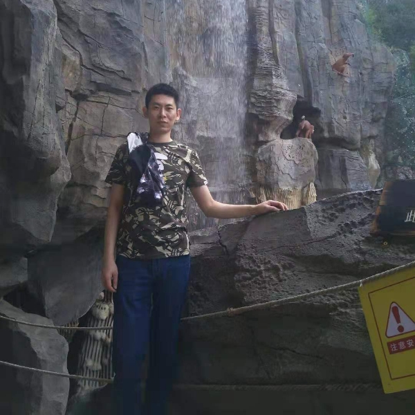 含蓄那流沙的照片
