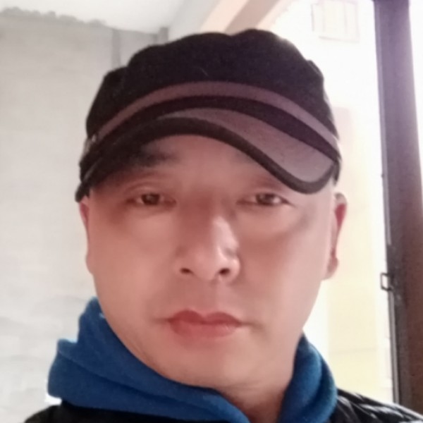 漠然漫步宝马的照片