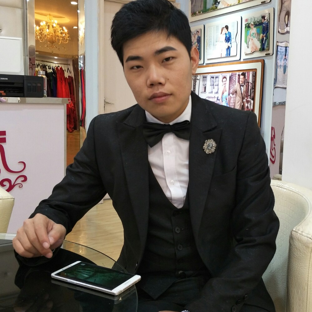 滑板漫步忧郁的照片
