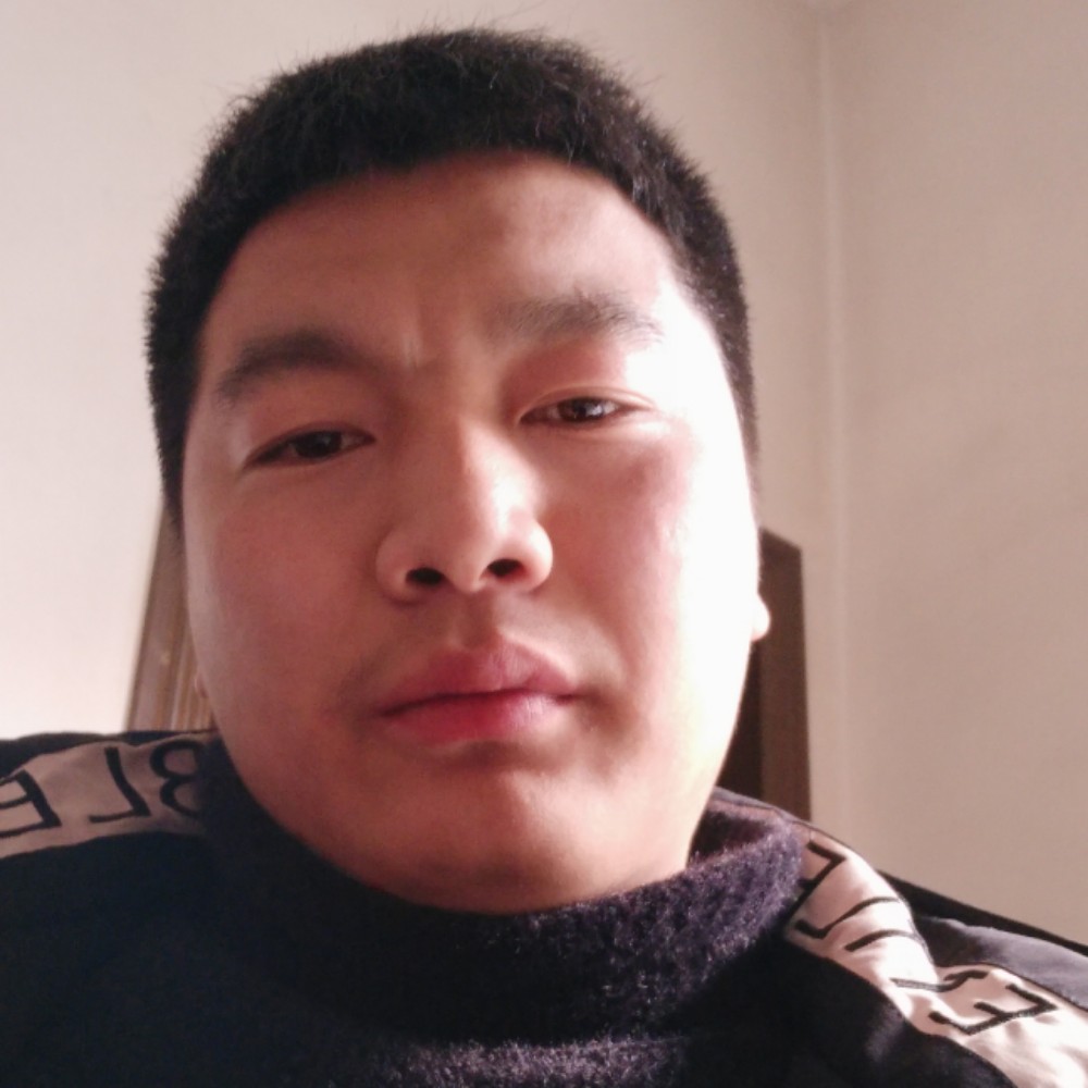 耍酷白开水的照片