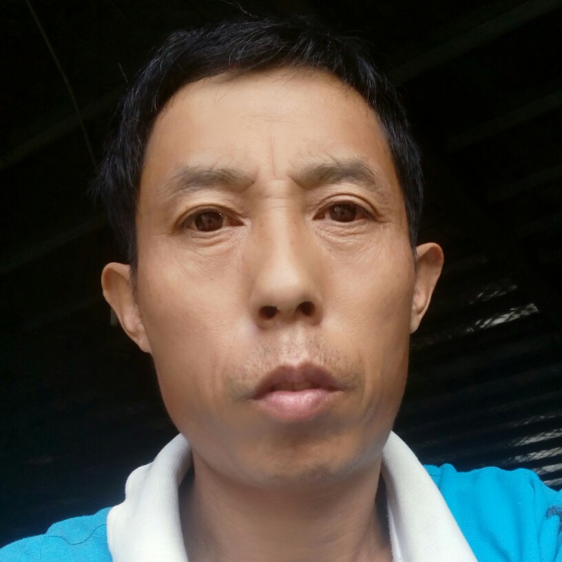 浮波浅吻缥缈的照片