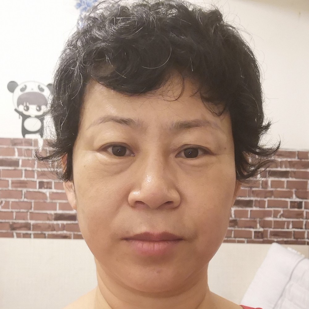艾瑞斯小龙的照片