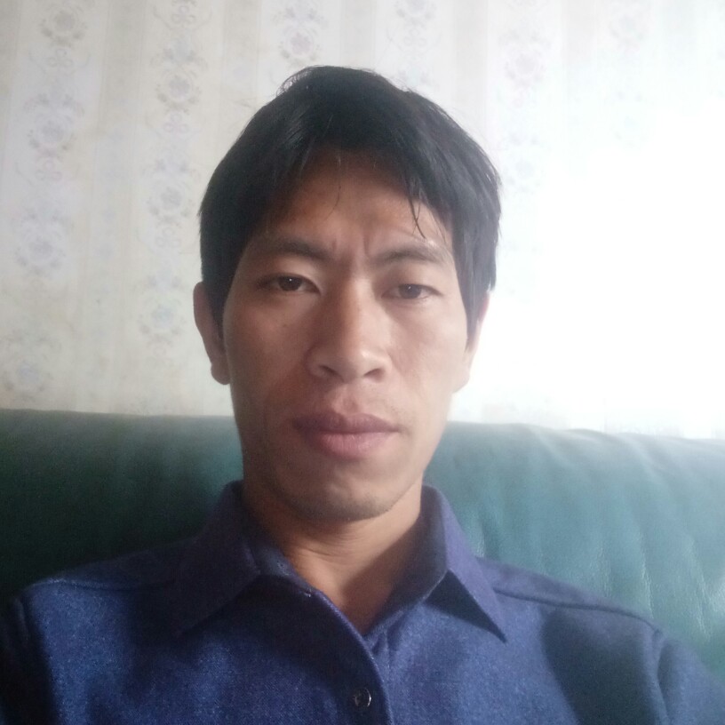 身影深拥满意的照片