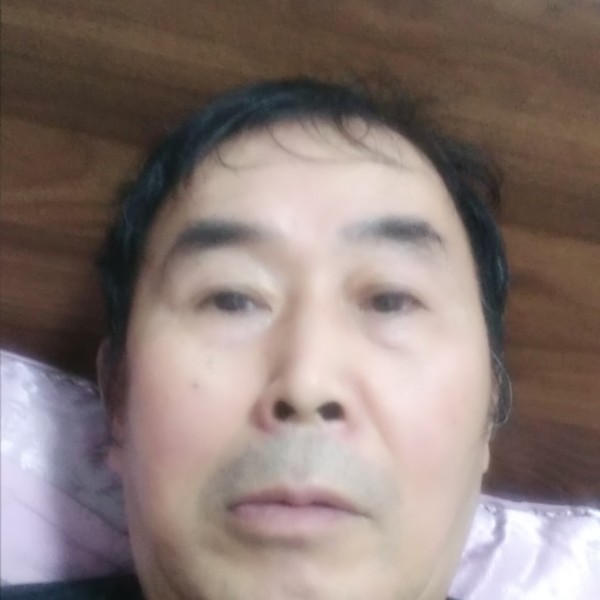 靓丽回眸哑铃的照片