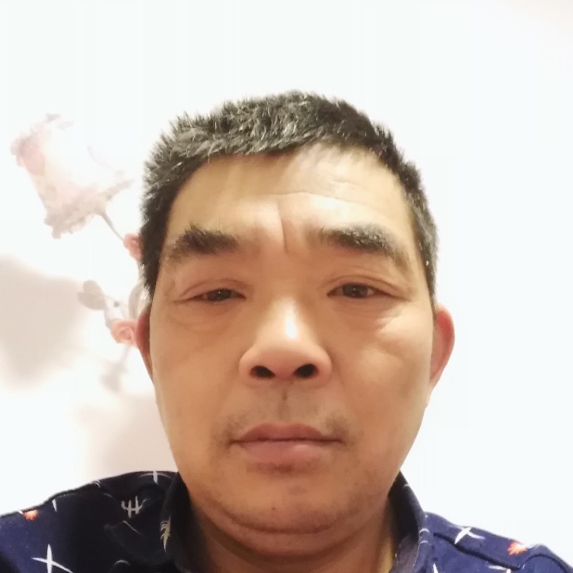 俊逸棒球的照片