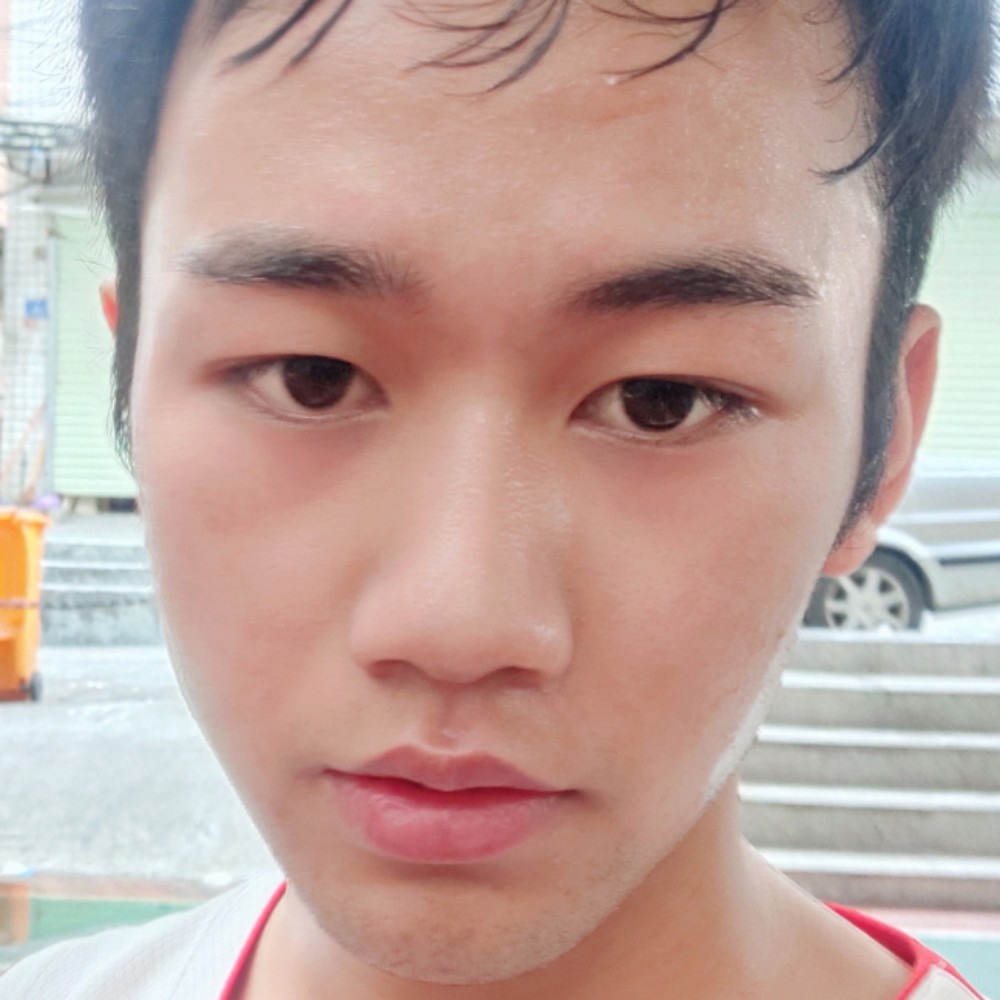 热心方石头的照片