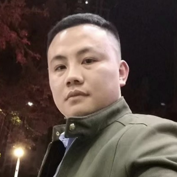何锦承的照片