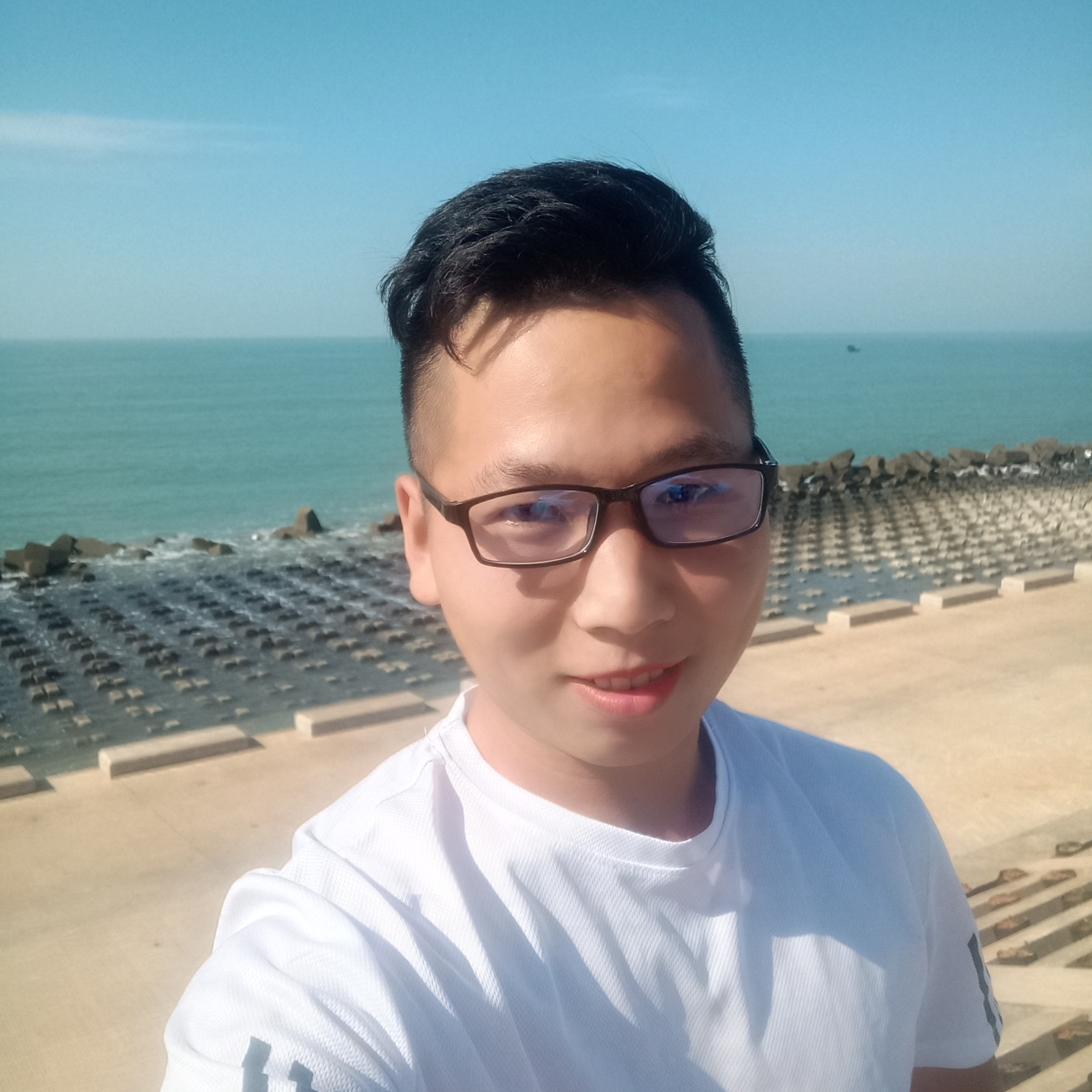 蓝天回首大胆的照片