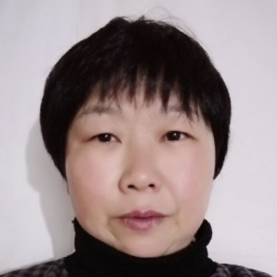 何乃君的照片