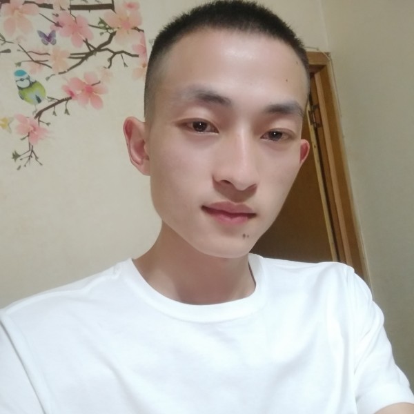 东方·月初的照片