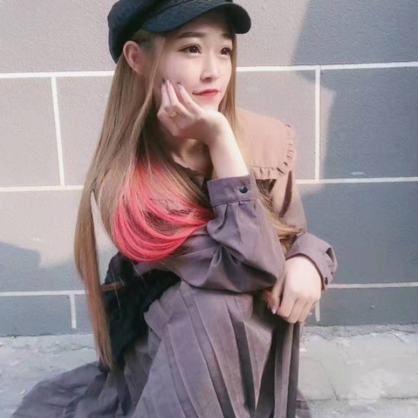 无垠凝眸羽裳的照片