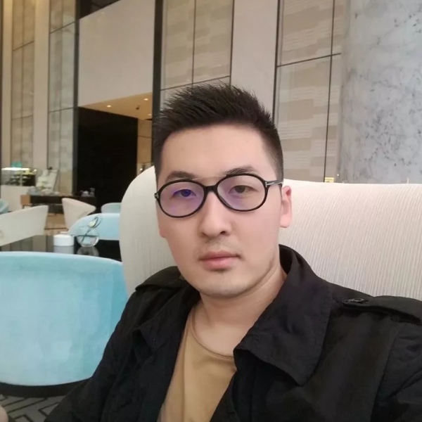 冯少辉的照片