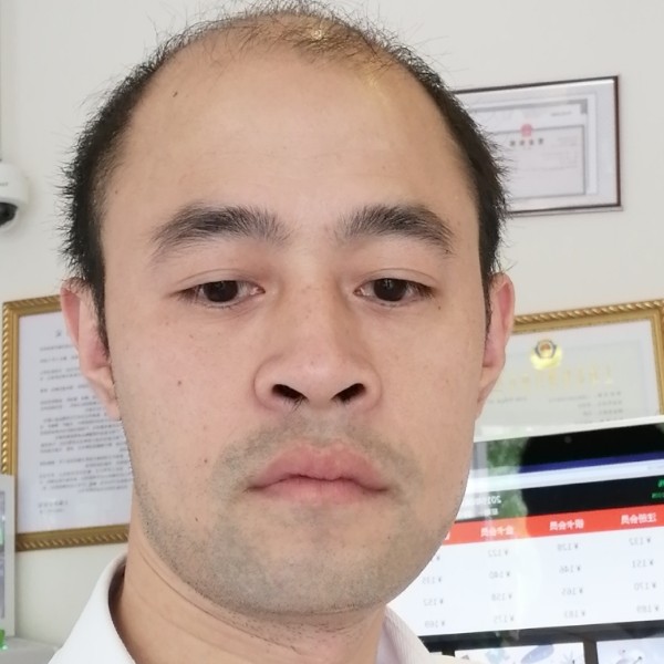 青衫闻快乐的照片