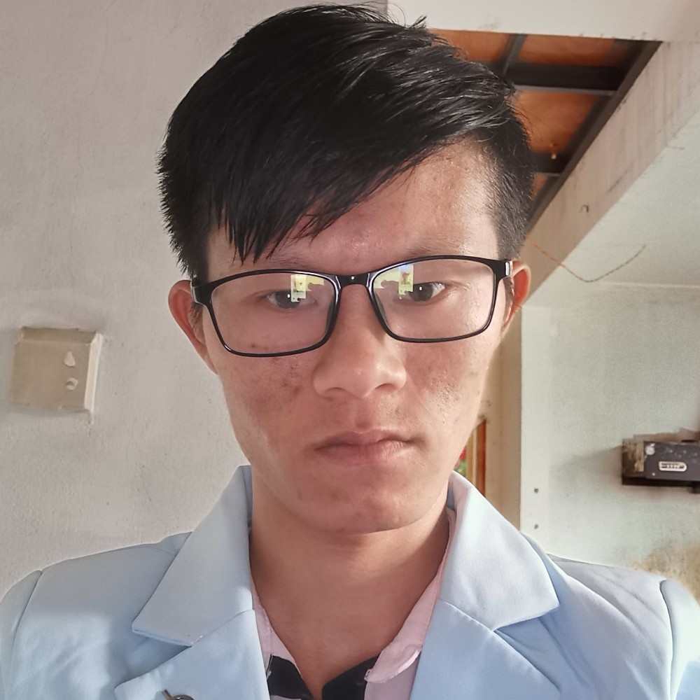 专注倾心奇异果的照片