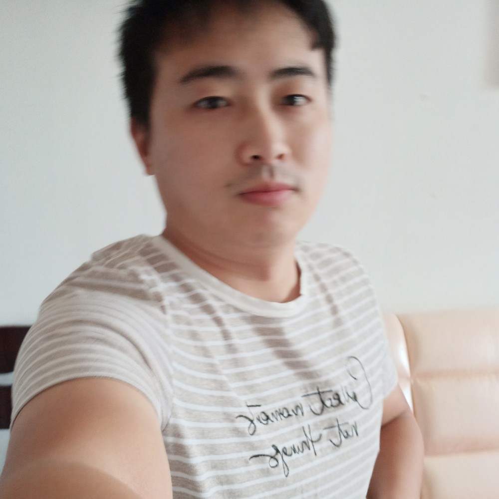 魁梧大侠的照片