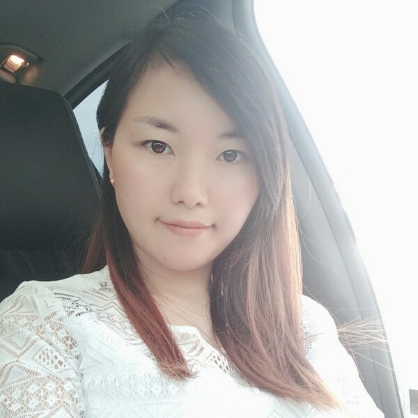 瑞雪活泼的照片