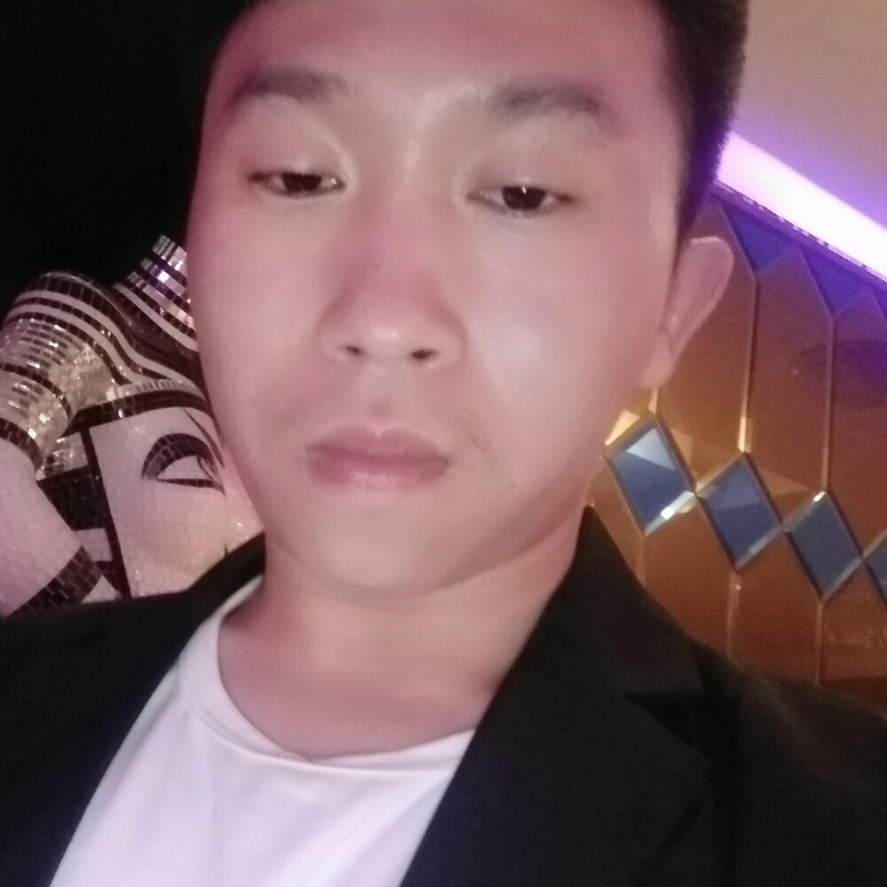 陌殇就单薄的照片