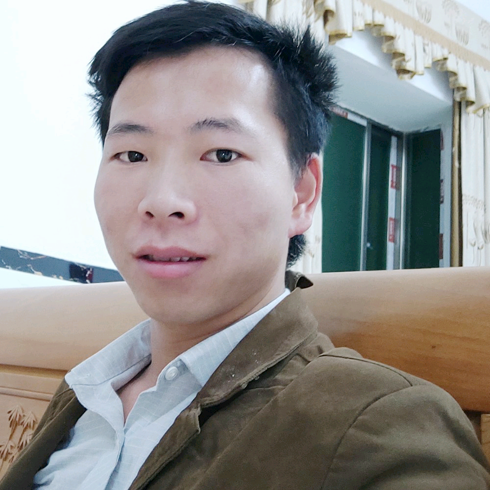龙志广的照片