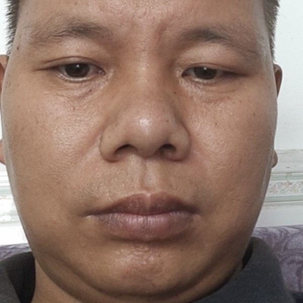 寂冷向巨人的照片