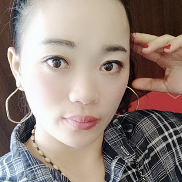 彩色枕头的照片