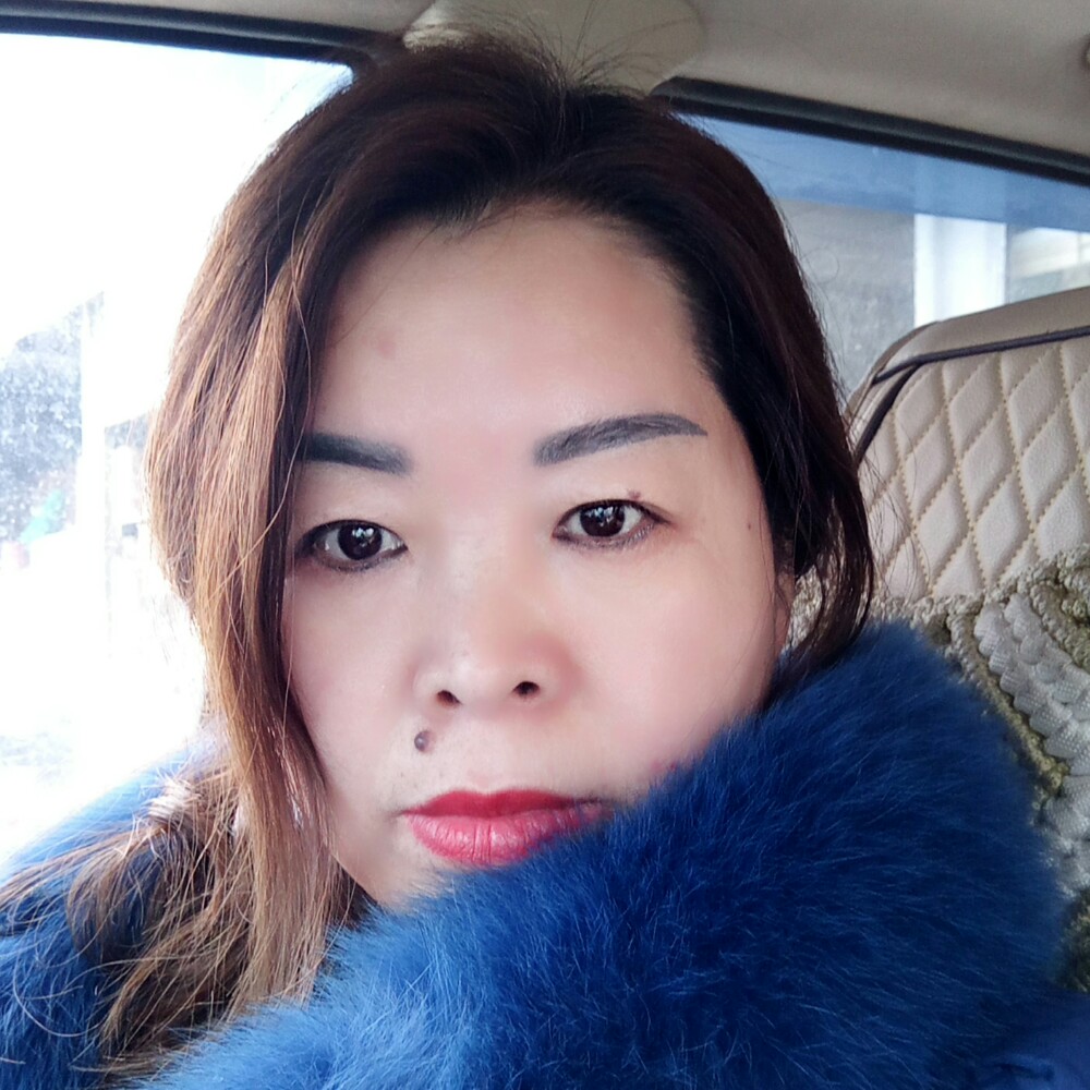 合适霓裳的照片