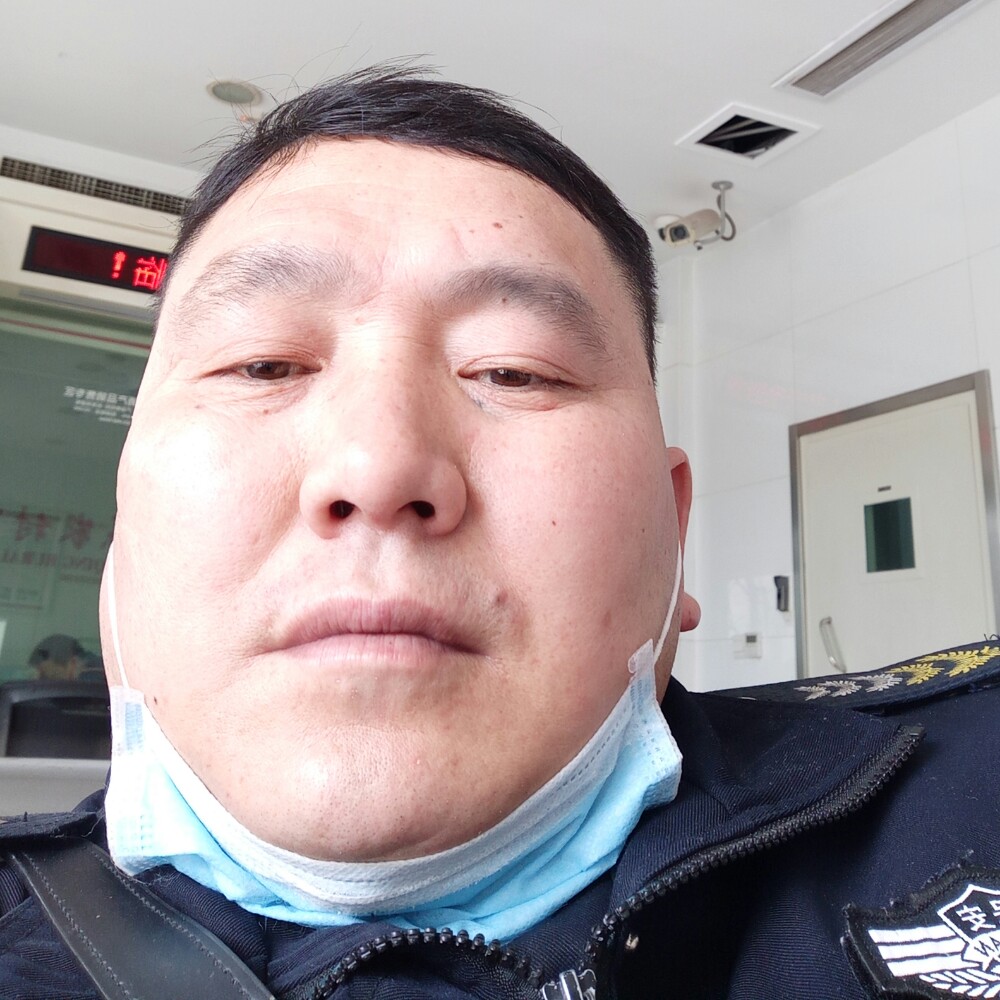 现实蹙眉晨阳的照片