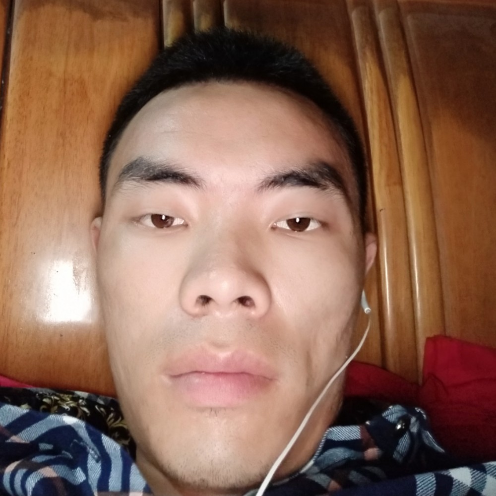 呓语高兴的照片