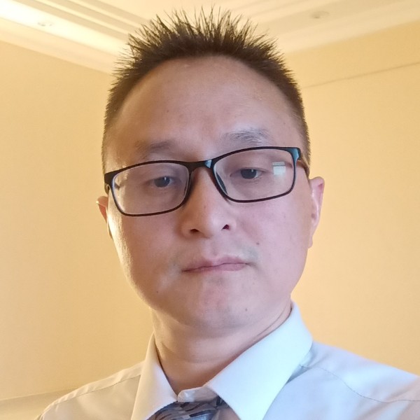 郑长青的照片