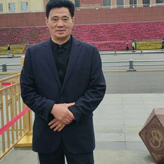 狗放弃端庄的照片