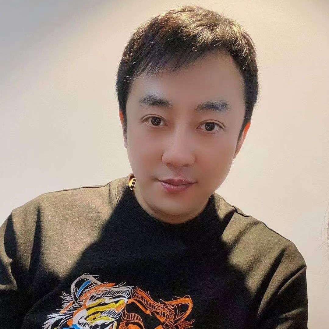 请多观赵的照片