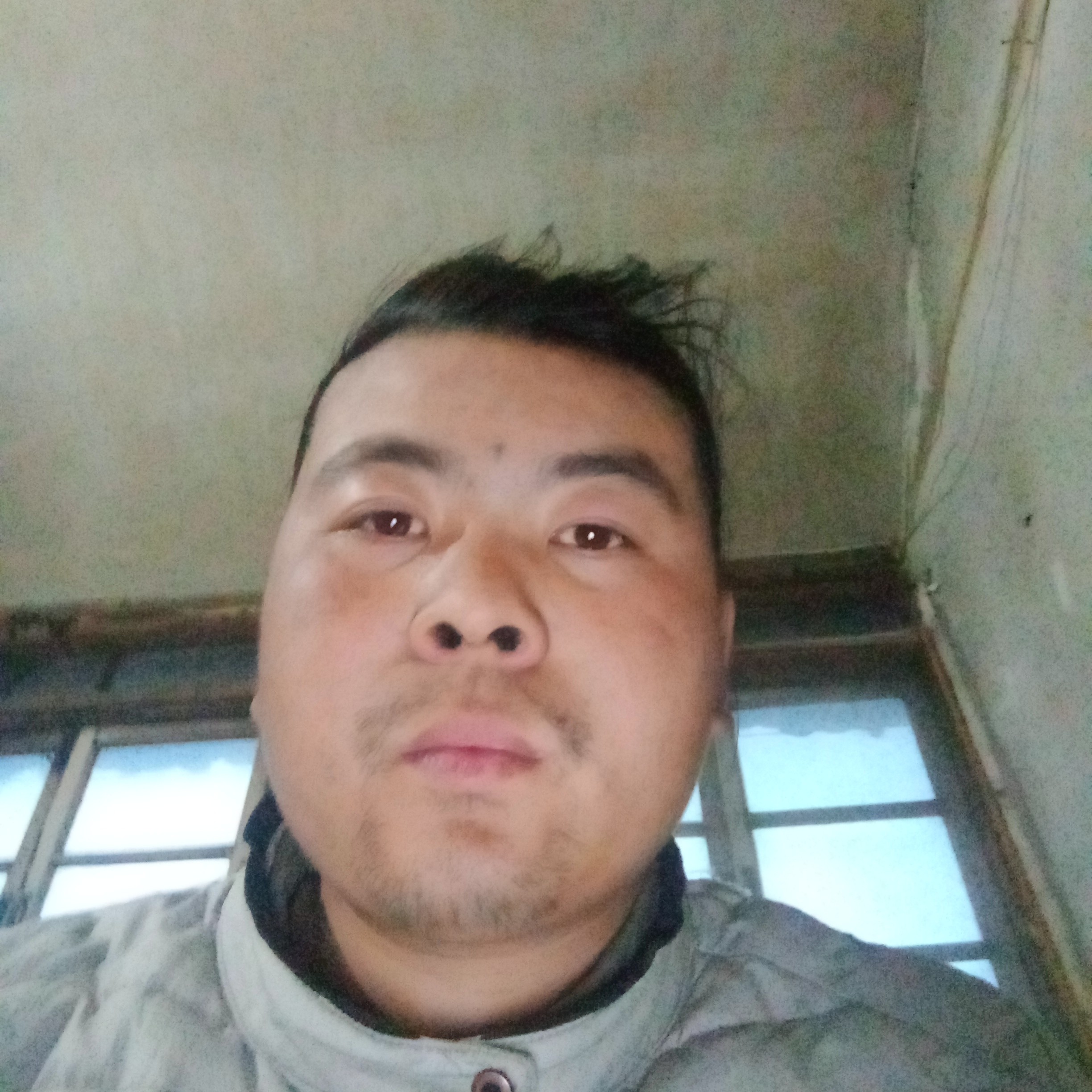 糟糕闻化羽的照片