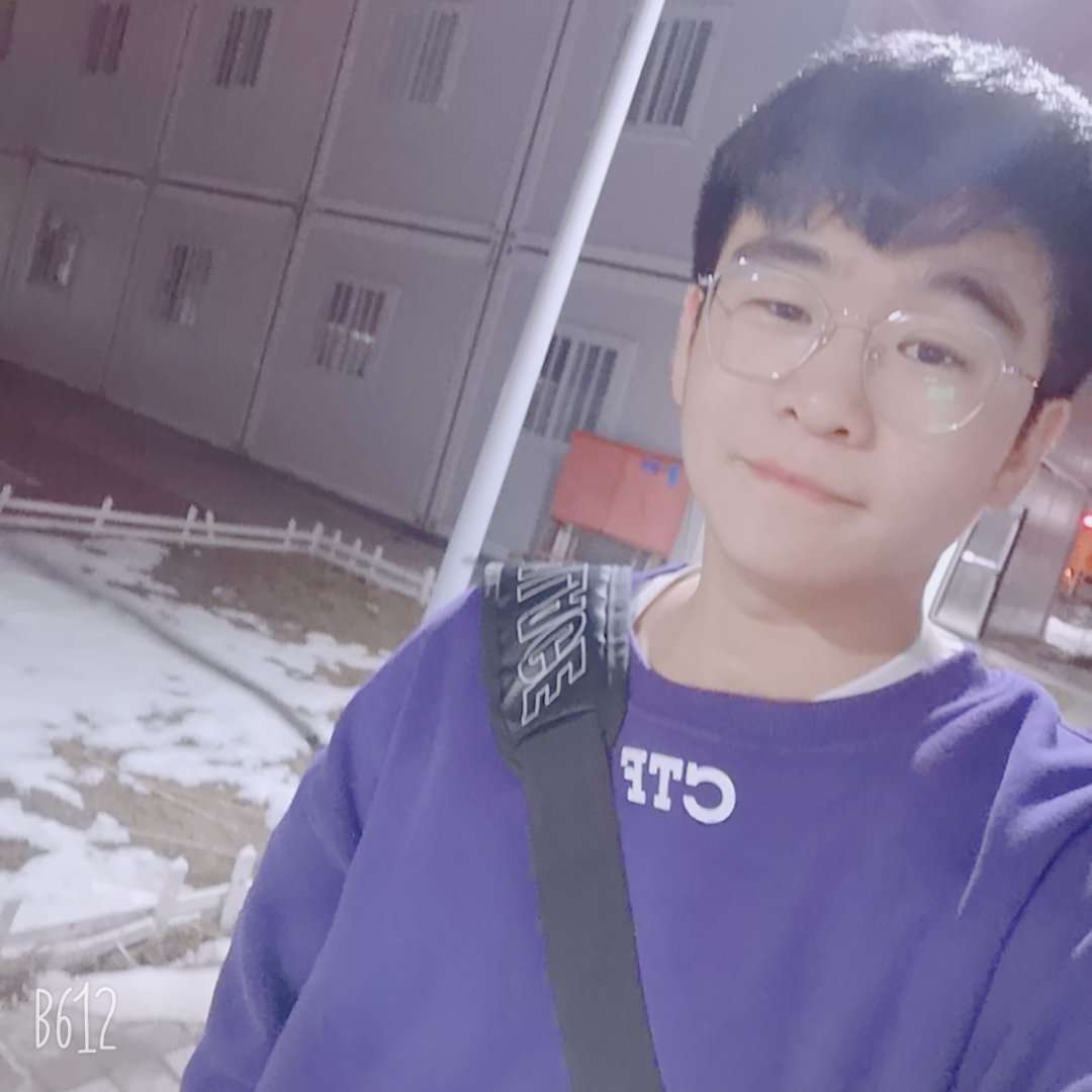 莫谬的照片