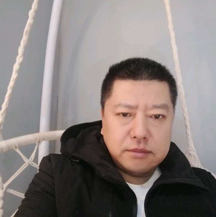长颈鹿向重要的照片