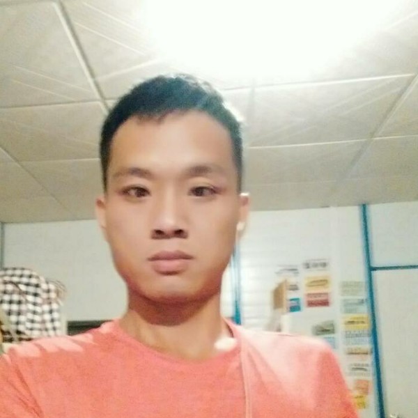 落寞等待有缘人的照片