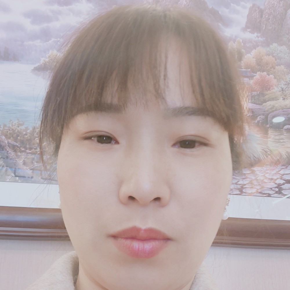 黄秀华的照片